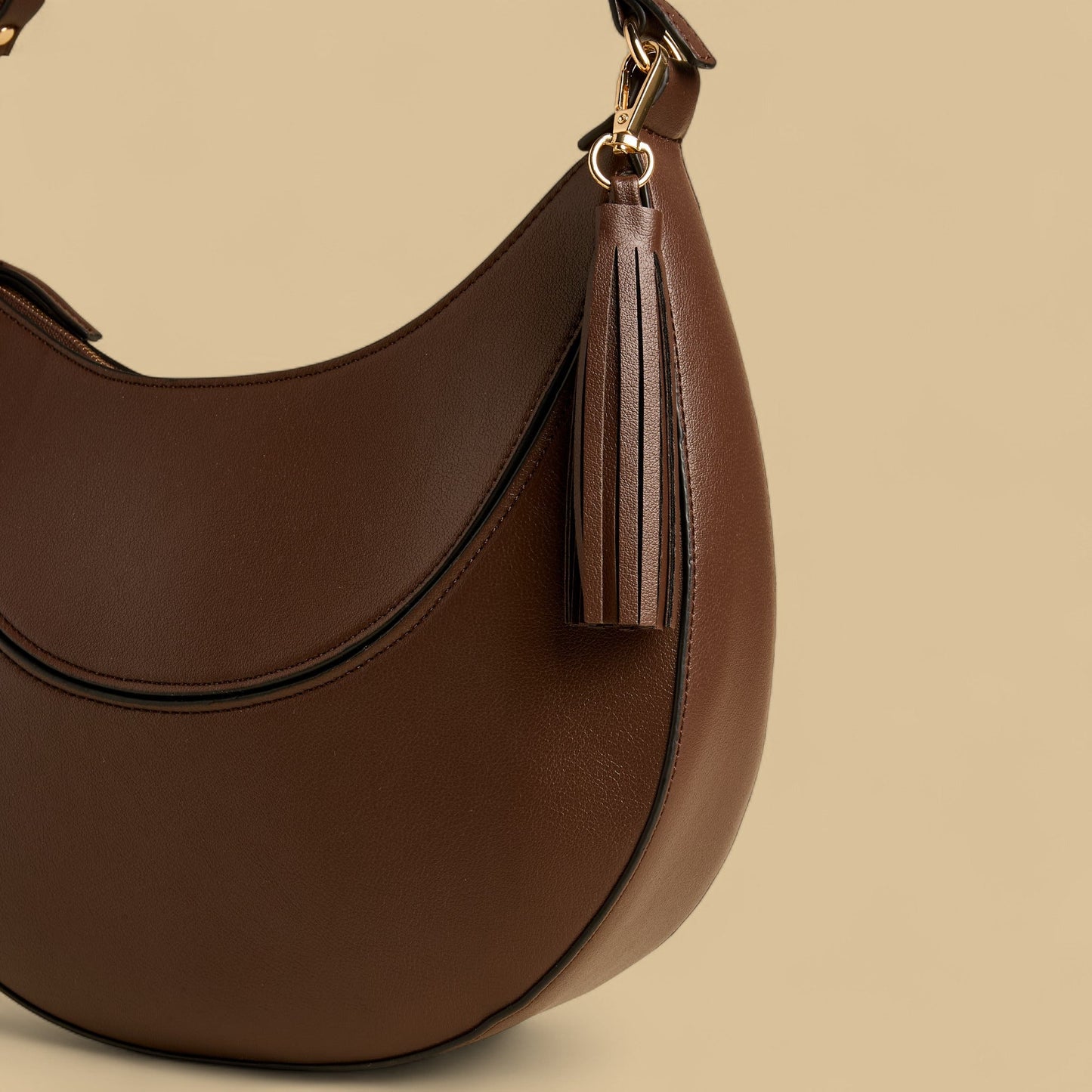 Max Dubai Panelled Shoulder Bag with Zip Closure