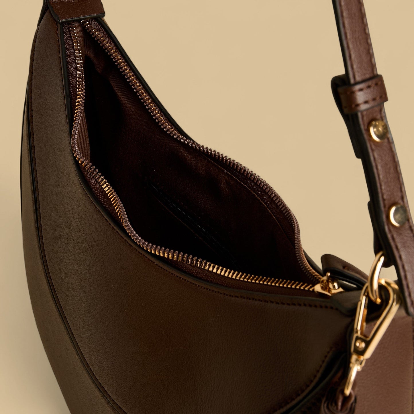 Max Dubai Panelled Shoulder Bag with Zip Closure